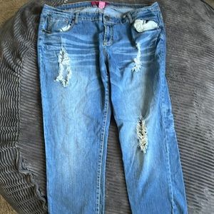 Pure energy distressed jeans